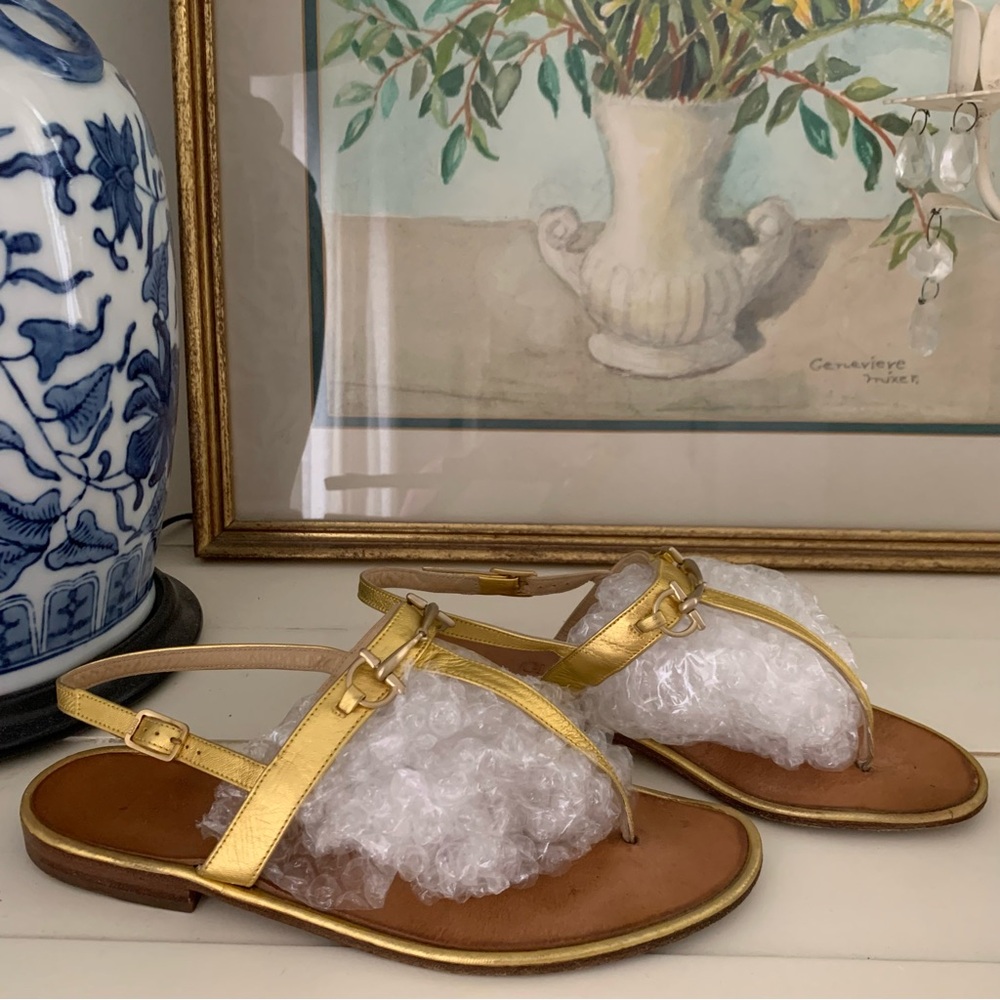 Gucci Horsebit Gold Metallic Flat Sandals - Picture 9 of 14